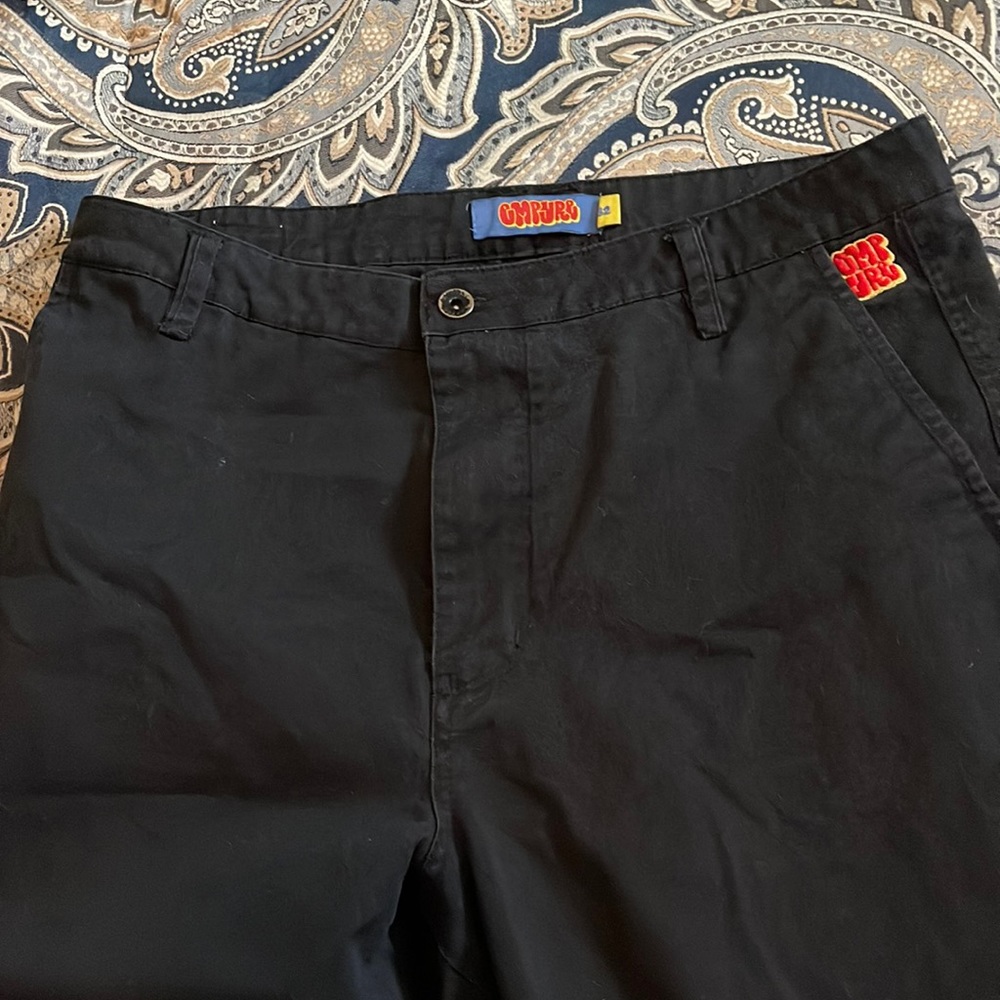 Empyre black chinos. Loose fit sz 32